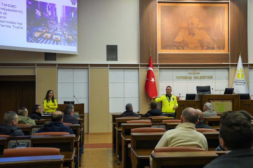 Tepebaşı şoförlerine güvenli sürüş eğitimi verildi