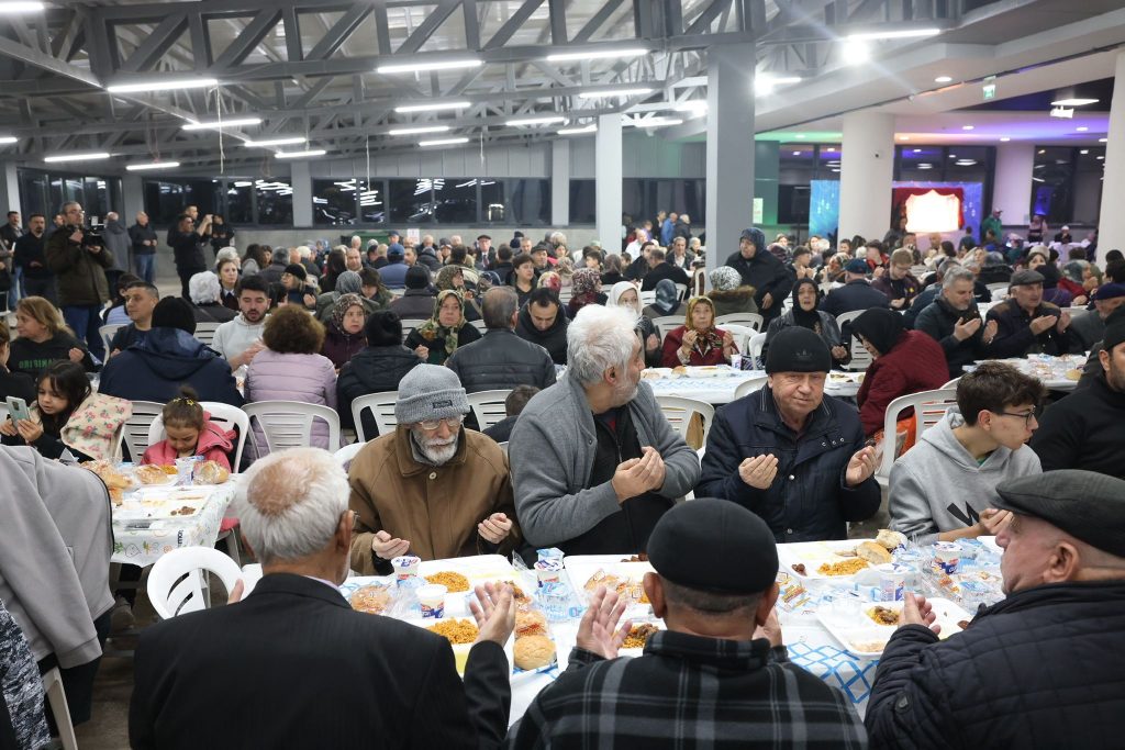 Son iftar Yenikent’te kuruldu