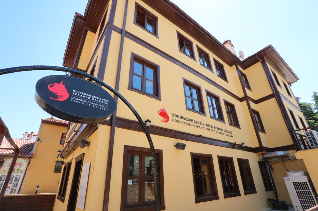 “Kapadokya’ya Vefa” sergisi Dünya Kadınlar Günü’nde sanatseverlerle buluşacak