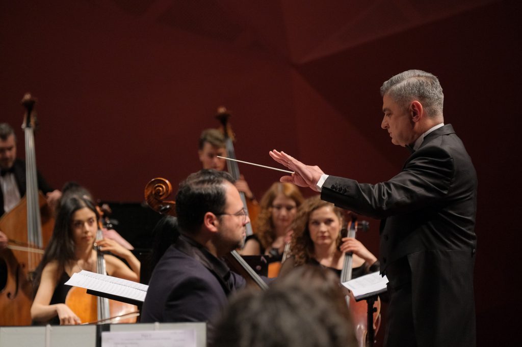 Senfoni Orkestrası’ndan anlamlı konser