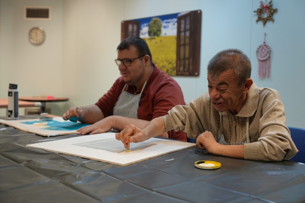 Engelli bireyler bu merkezde yaşam becerilerini geliştiriyor