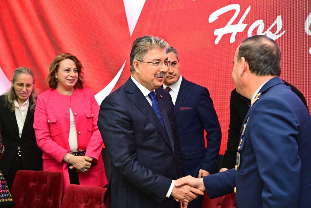 Eskişehir’in yöneticileri bayramlaştı