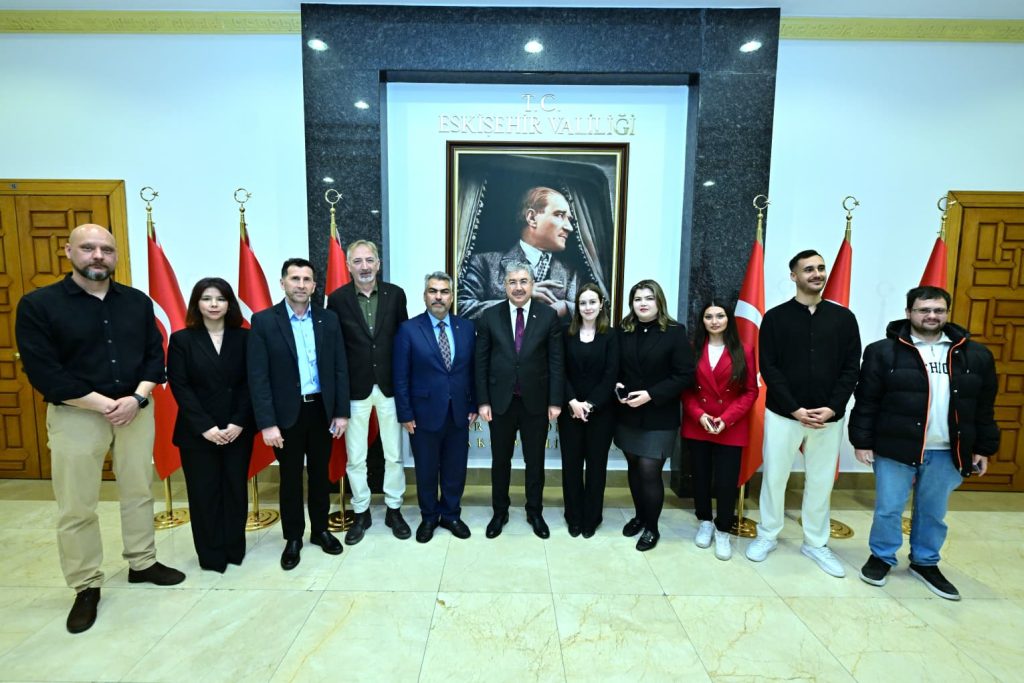 Eskişehir’de gazeteciler basın kartlarını aldı