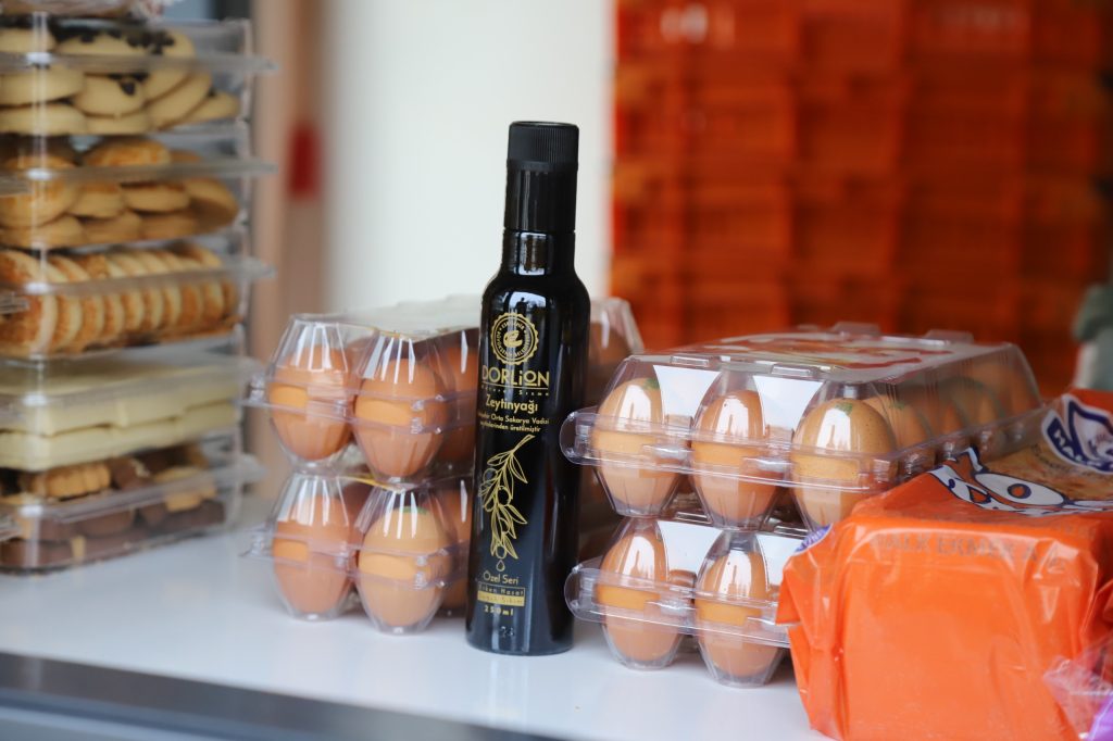 Dorlion zeytinyağı, raflardaki yerini aldı