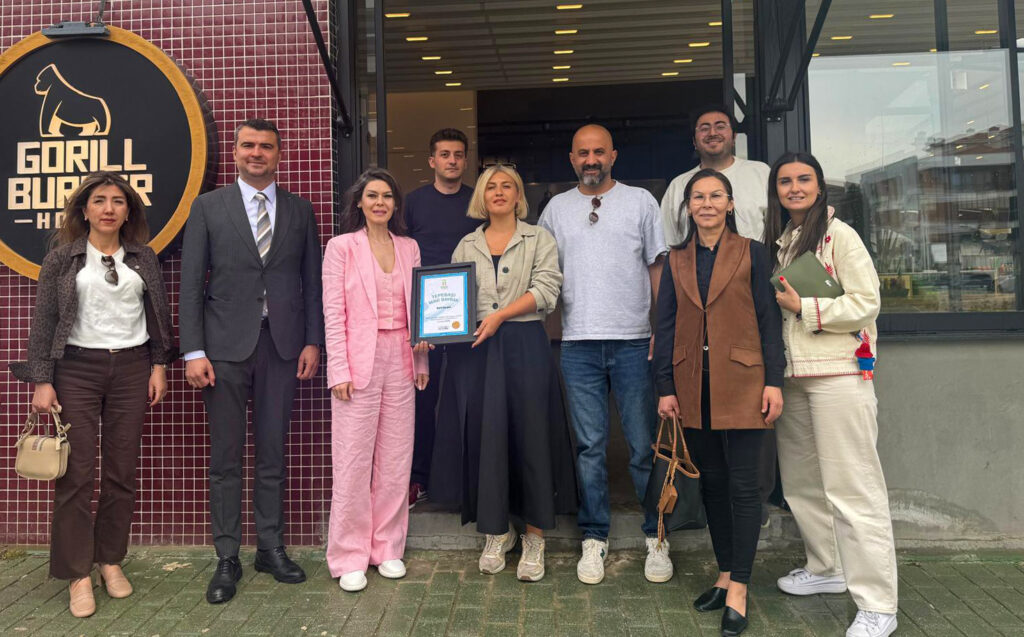 7 yeni işletmeye ‘Mavi Bayrak’ takdim edildi