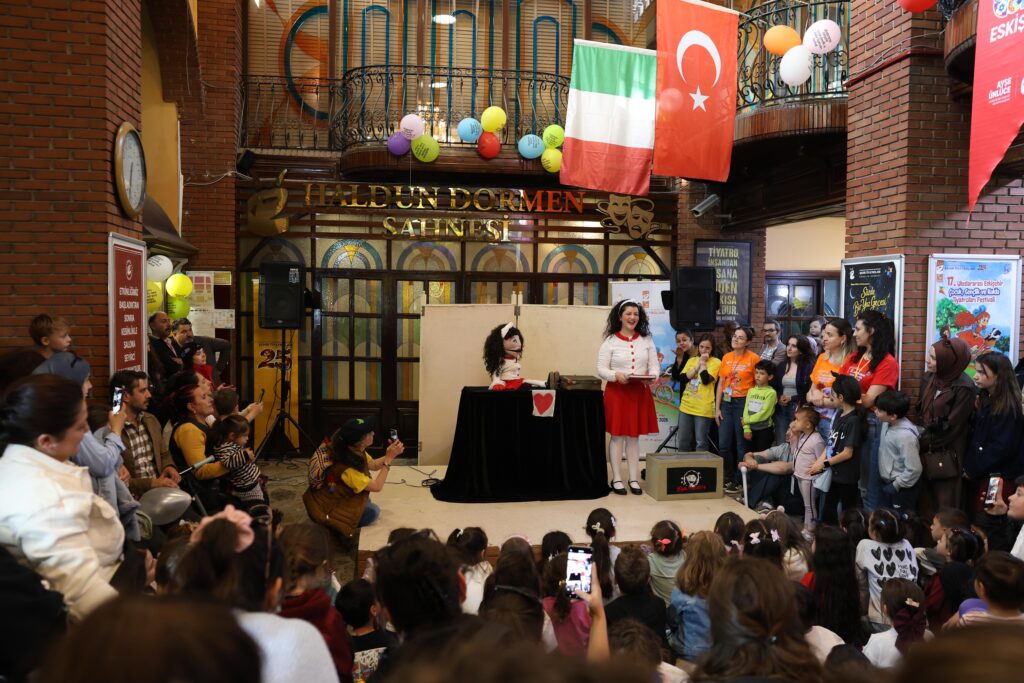17. Uluslararası Kukla Tiyatroları Festivali dünya topluluklarını bir araya getiriyor