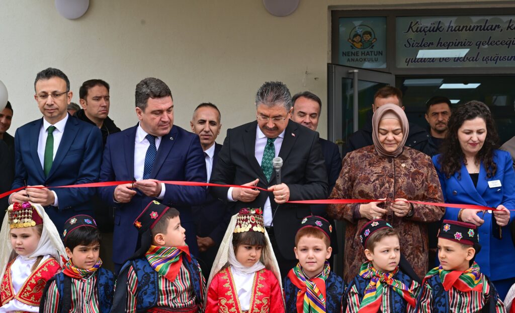 8 derslikli Nene Hatun Anaokulu açıldı