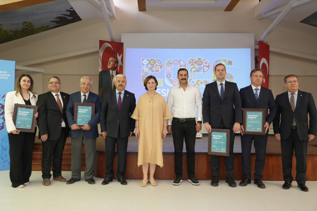 Gençlerin yaratıcılık projeleri ödüllendirildi