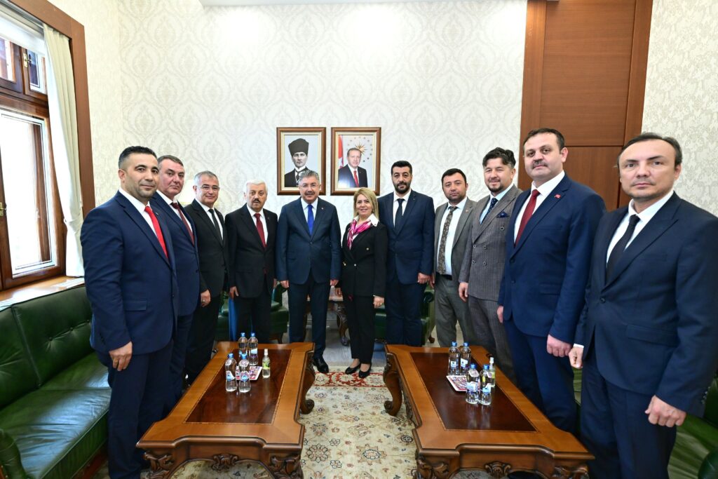 ESOB Başkanı Karamanlı ve Yönetim Kurulu, Vali Yılmaz’ı ziyaret etti