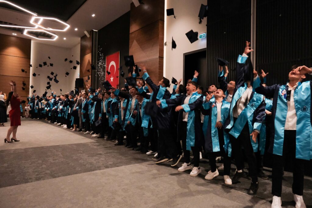 355 öğrenci EOSB MTAL’den mezun oldu
