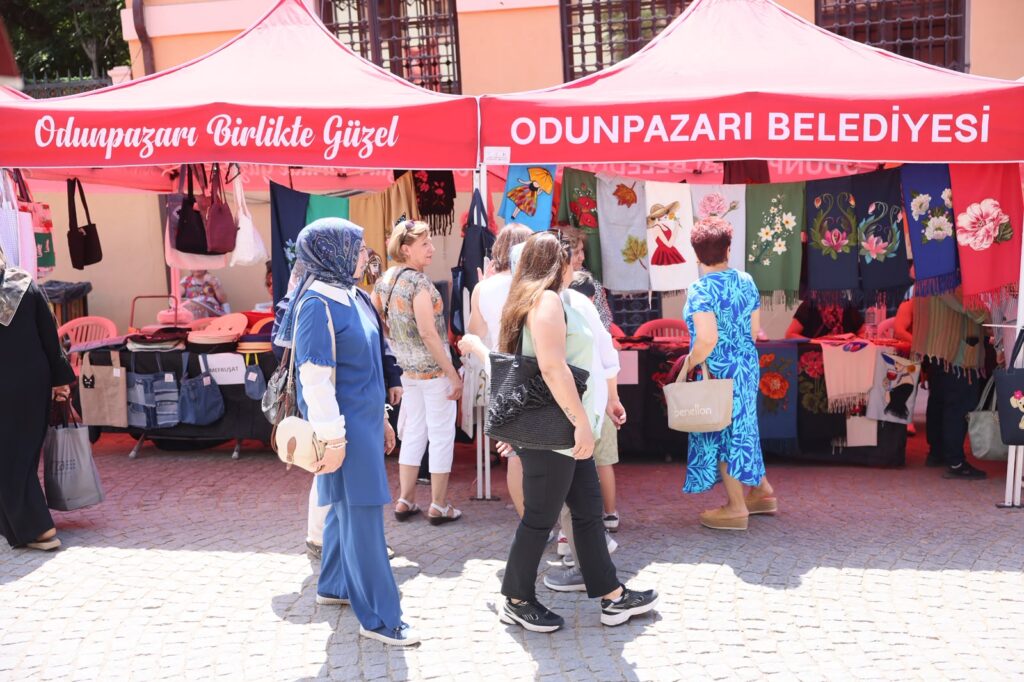 Odunpazarı’nda el emeği ürünler satışa sunuldu