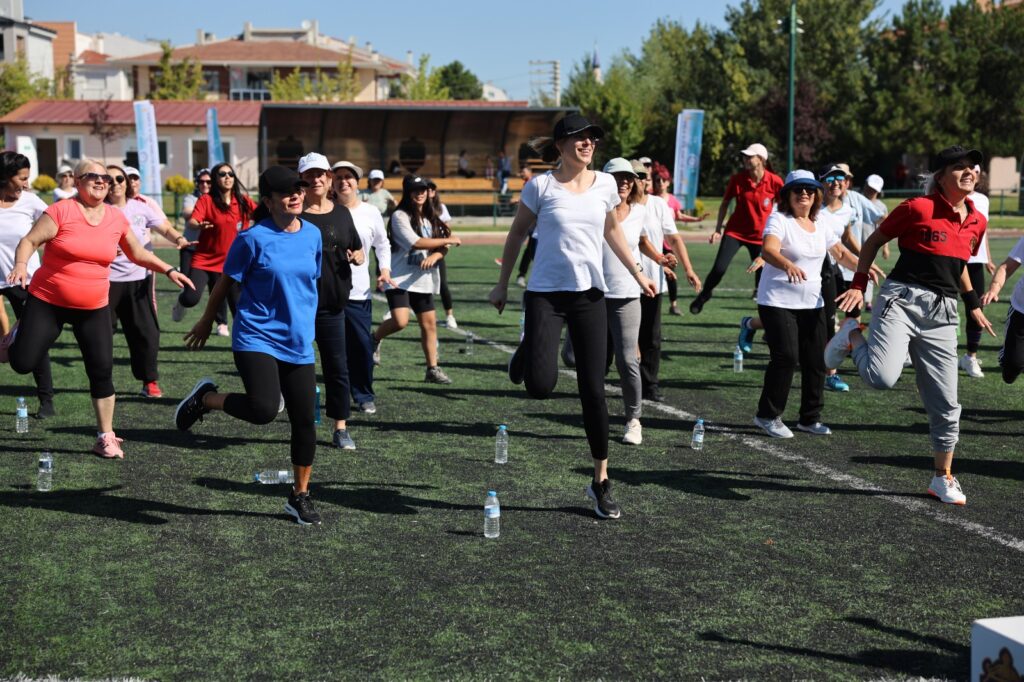 Sağlıklı yaşam için parklarda spor etkinlikleri başlıyor