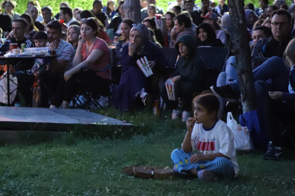 ‘Açık Hava Sinema Geceleri’ çok sevildi
