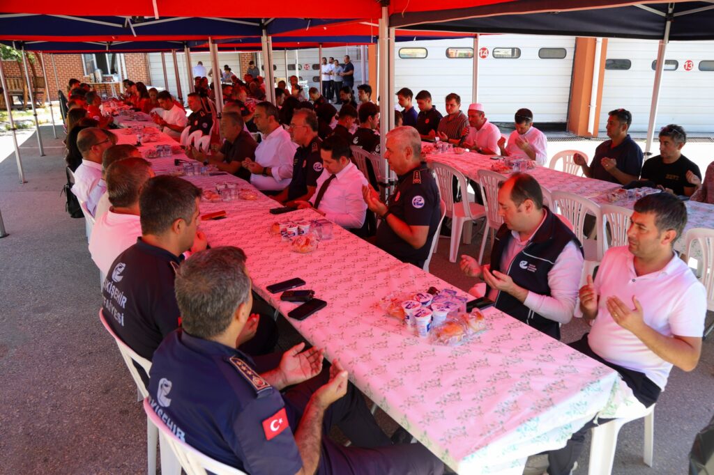 Seyitgazi’deki orman yangını şehitlerine anma programı düzenlendi