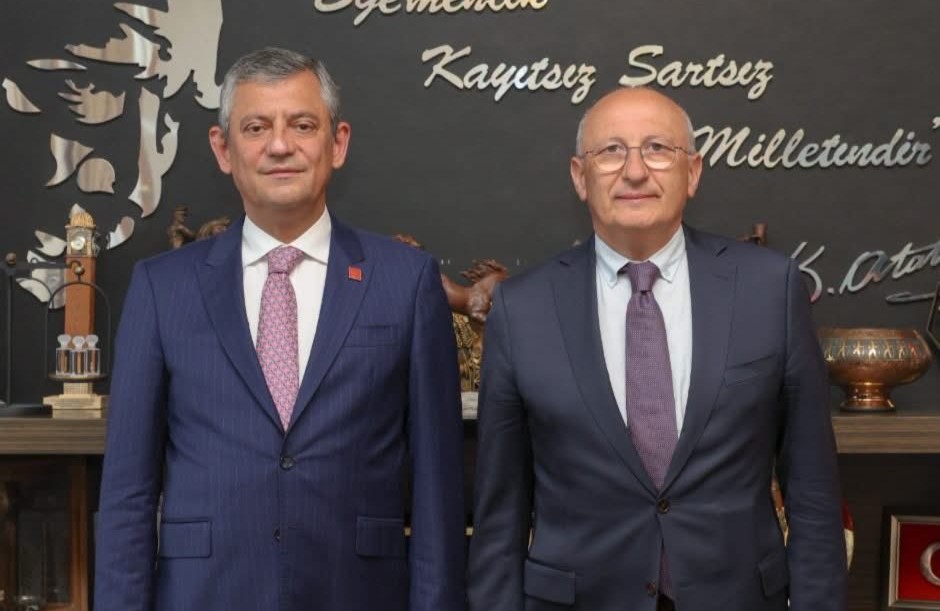 Eskişehir Milletvekili Utku Çakırözer, YENİ Parti Genel Başkan Yardımcısı oldu