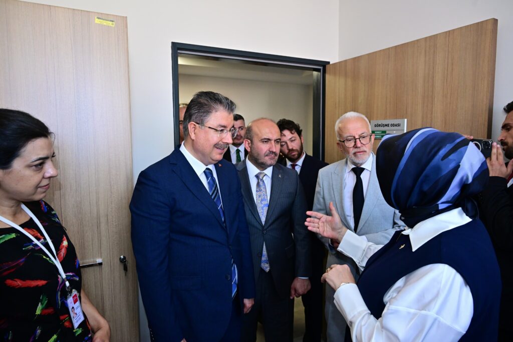 Deliklitaş Sağlıklı Hayat Merkezi törenle hizmete açıldı
