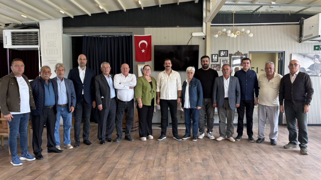 Talat Yalaz, CHP’nin Eskişehir ilçe başkanlarıyla buluştu
