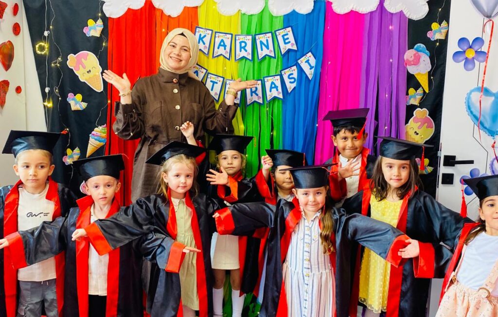 Minikler ESMEK Oyun Evlerinden mezun oldu