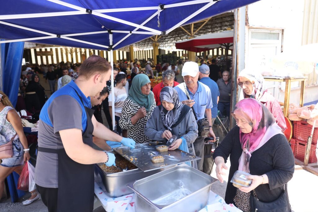 Odunpazarı Belediyesi’nden Muharrem ayında 15 bin vatandaşa aşure ikramı