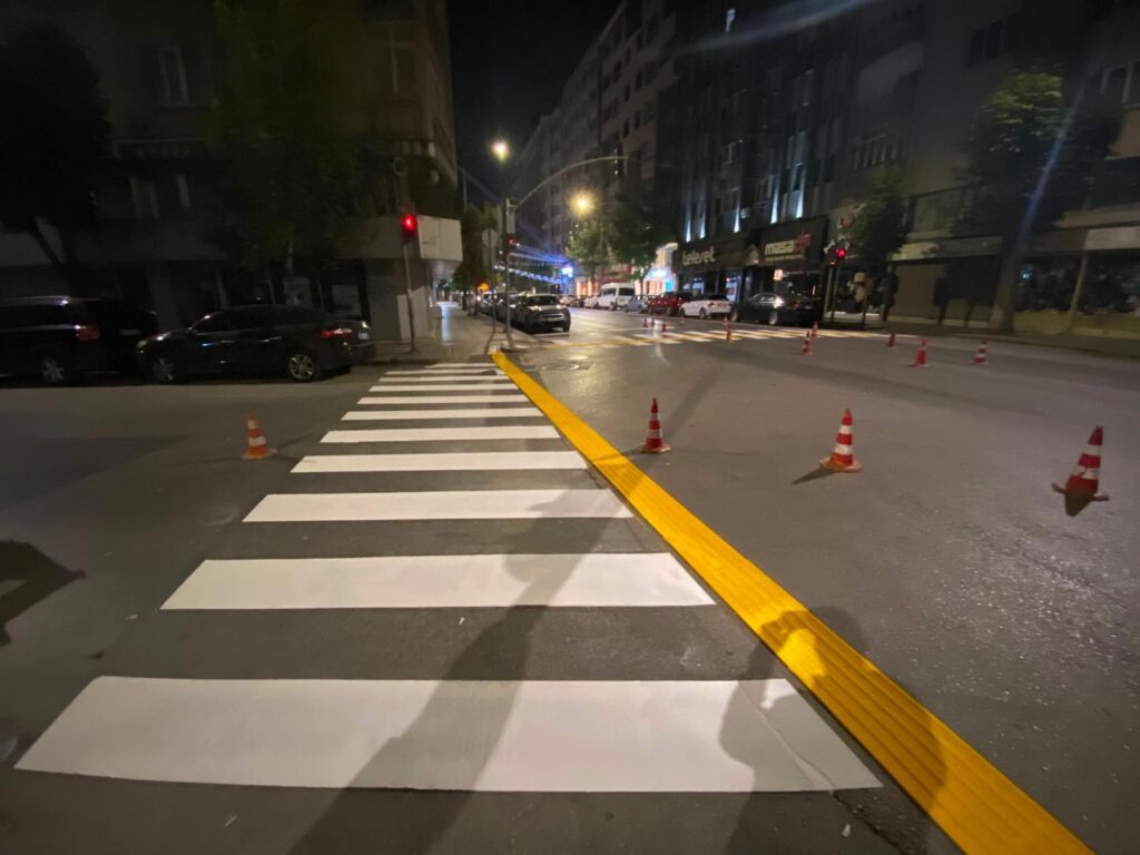 Batıkent Bülent Ecevit Bulvarı yol çizgileri tamamlandı