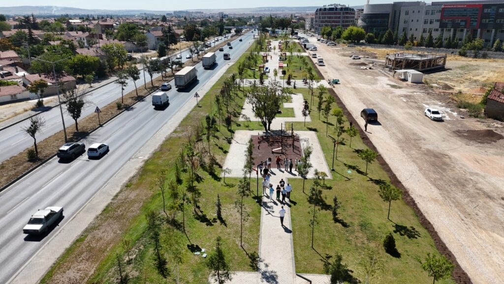 Gündoğdu Mahallesi’nde parkların yapımı hızla sürüyor