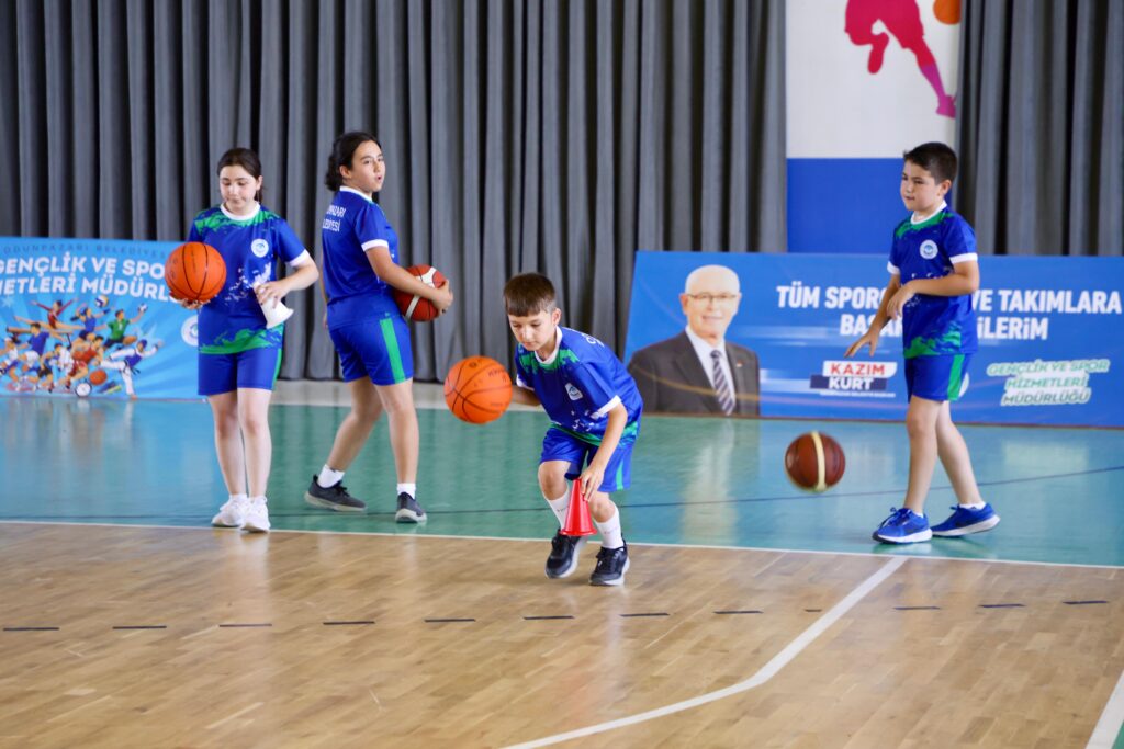 Odunpazarı Belediyesi’nden çocuklara basketbol dolu yaz