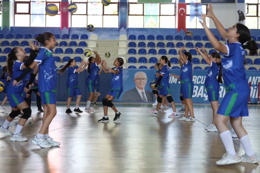 Odunpazarı’nda çocuklar voleybolla buluşuyor