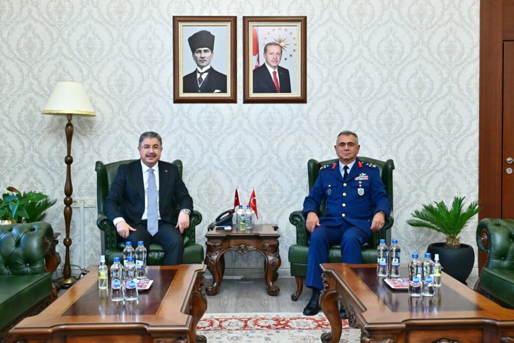 Hava Korgeneral Erdoğan Gür’den, Vali Yılmaz’a ziyaret