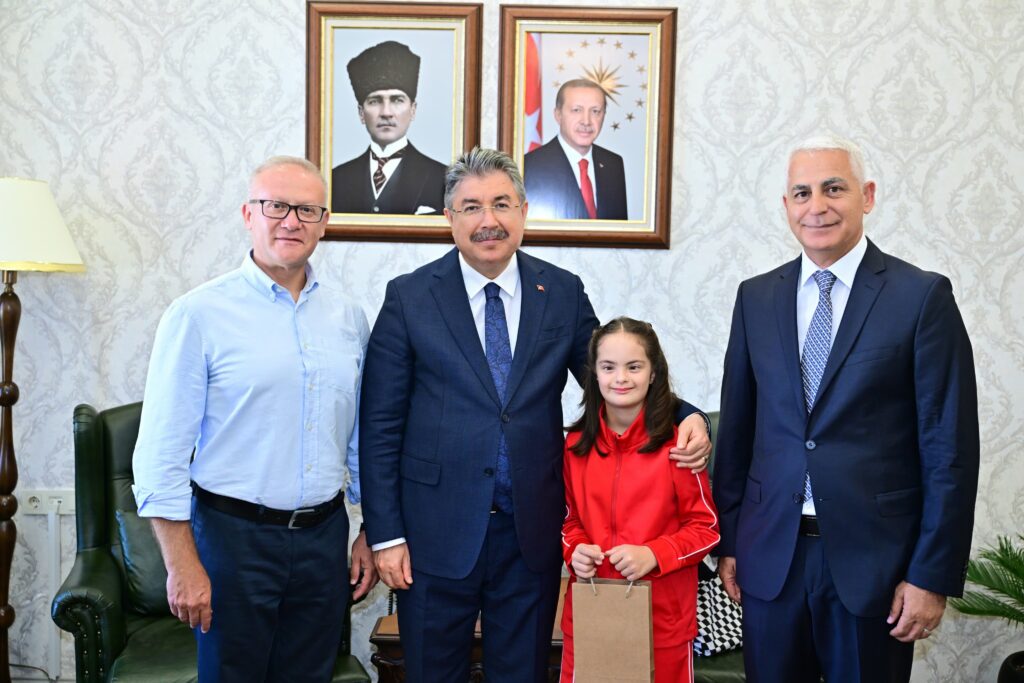 Ritmik Jimnastik Şampiyonu küçük Elif, Milli Takım Kampına davet edildi