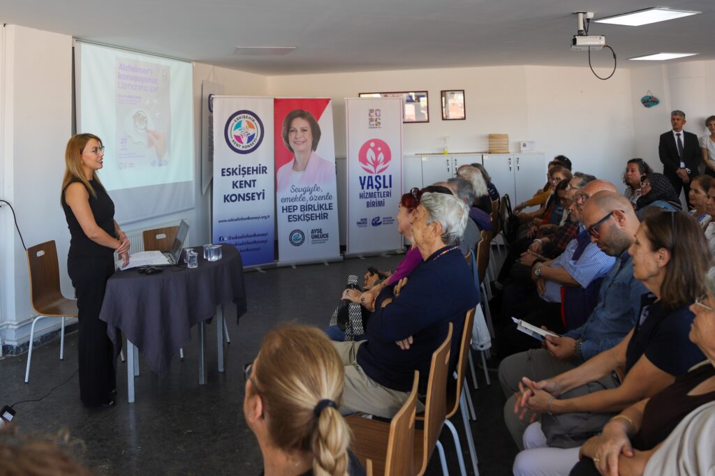 Alzheimer ve demans tüm yönleriyle ele alındı