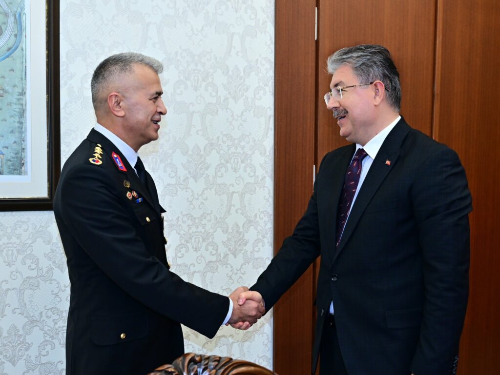 Kıdemli Albay Veysel Ergün’nden Vali Yılmaz’a ziyaret