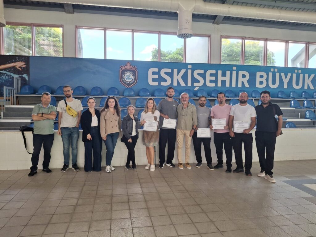 Kentpark’ta havuz suyu güvenliği için eğitim düzenlendi