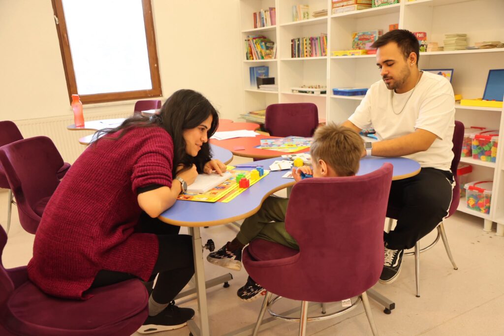 Özel gereksinimli bireylere ücretsiz dil ve konuşma desteği