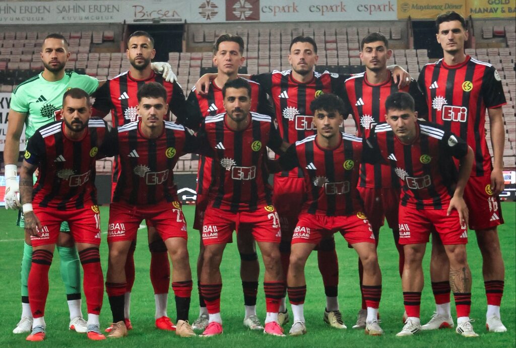 Eskişehirspor’dan 7-1’lik galibiyet sevinci