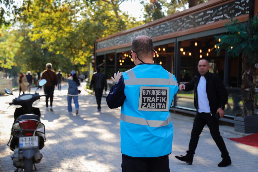 Zabıtadan yaya güvenliği denetimi