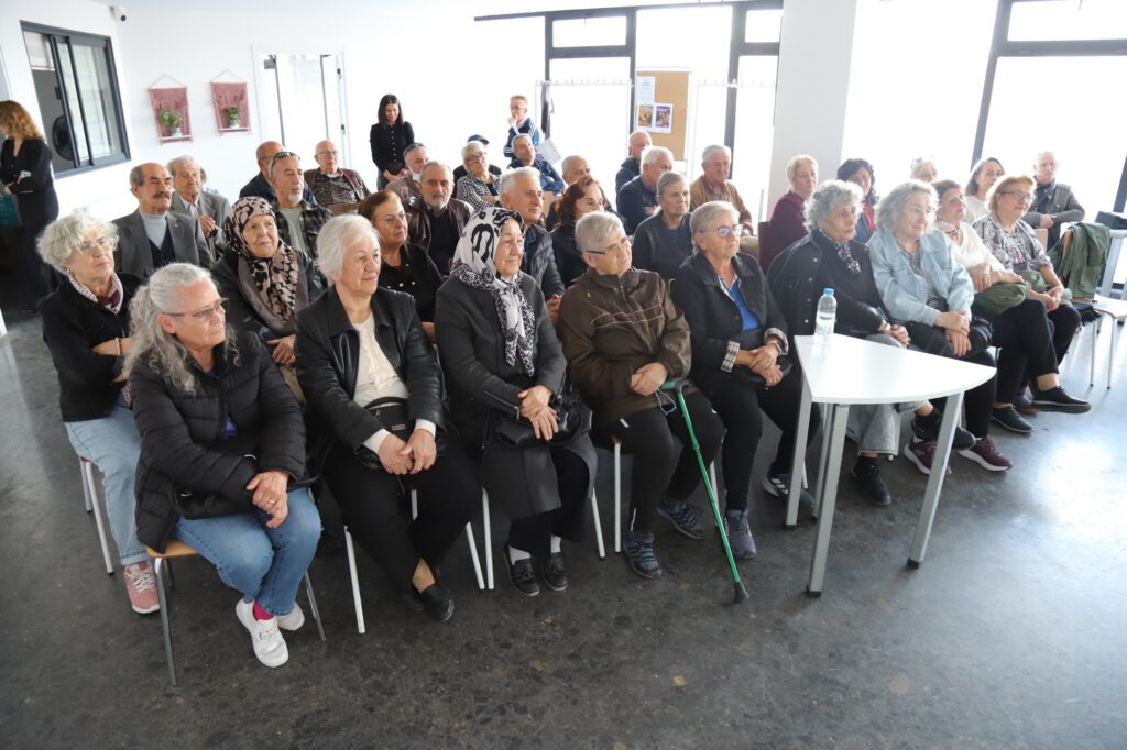 Aktif yaş almada iletişim semineri