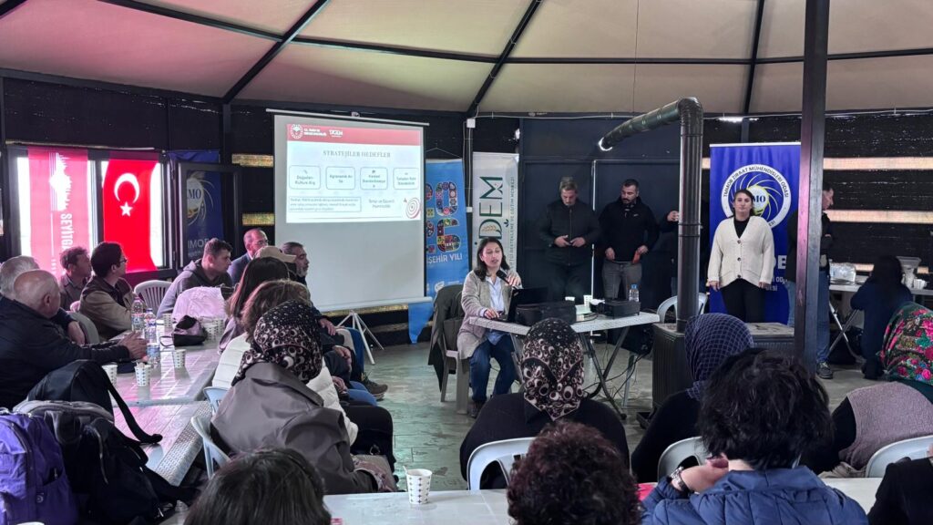 Büyükşehir’den kadın çiftçilere katma değerli üretim eğitimi