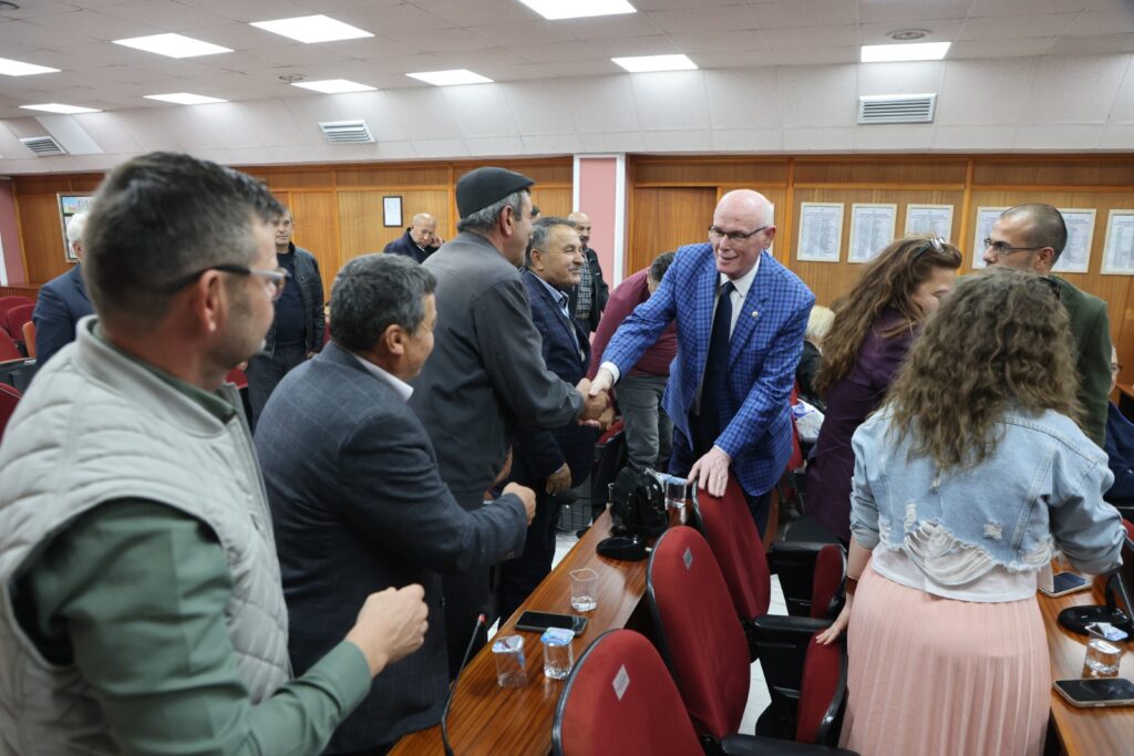Başkan Kurt, mahalle muhtarlarıyla bir araya geldi