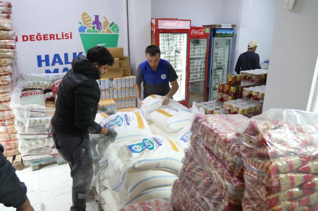 Odunpazarı’nın üretimi ihtiyaç sahibi ailelerin sofrasına ulaşıyor