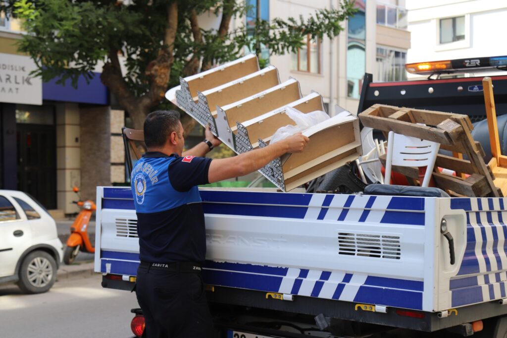 Kaldırım işgaline geçit yok!