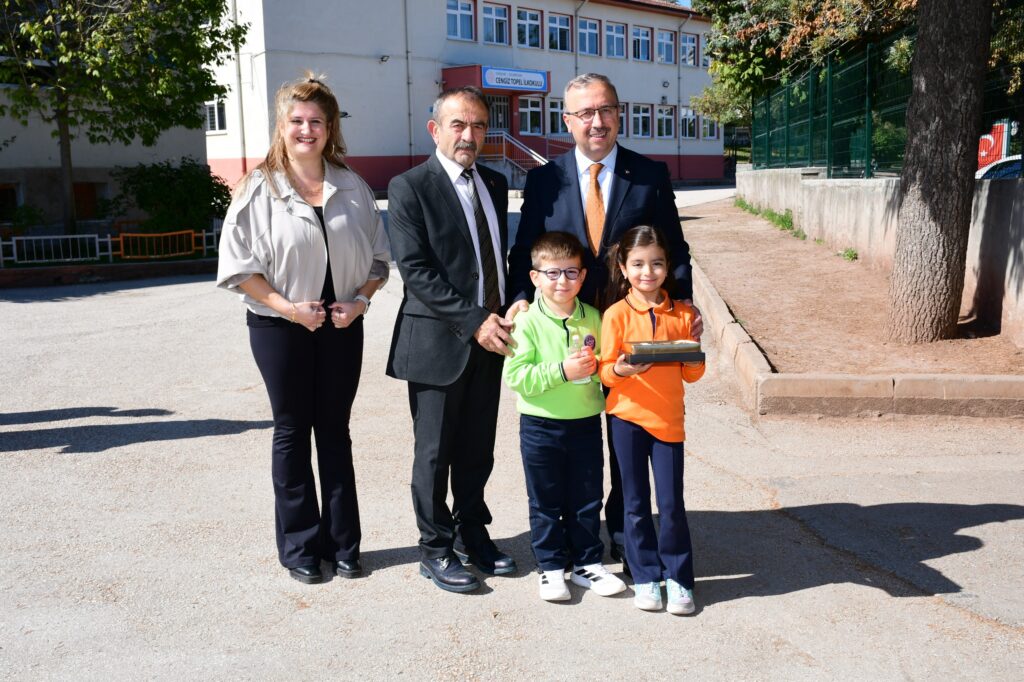 İl Milli Eğitim Müdürü Sinan Aydın’dan ilkokul ziyareti